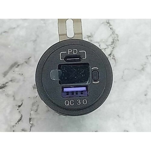 Dual USB Charger USB-C 18w QC 3.0 - volt mtr on/off Button - Round Type