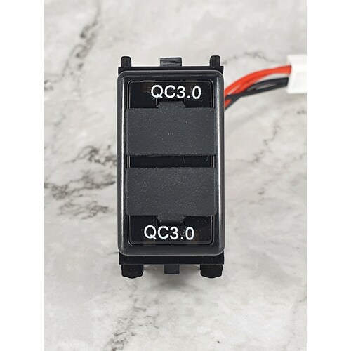 Dual USB Charger QC 3.0 - Nissan